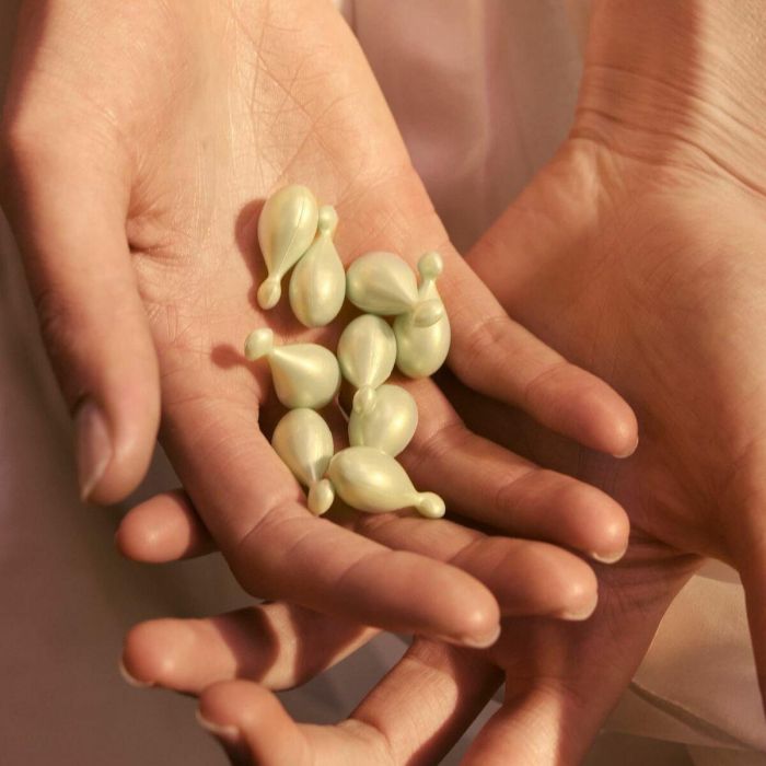 Aceite Facial Eve Lom 1,25 ml x 50 Cápsulas 1 Aceite Facial Eve Lom 1,25 ml x 50 Cápsulas 1