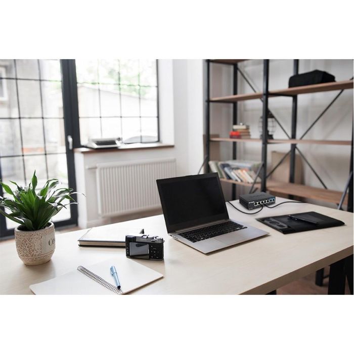 D-Link DMS-107 Switch Multi-Gigabit No Administrado de 7 Puertos con 5x Gigabit y 2x 2.5G para Redes LAN 5