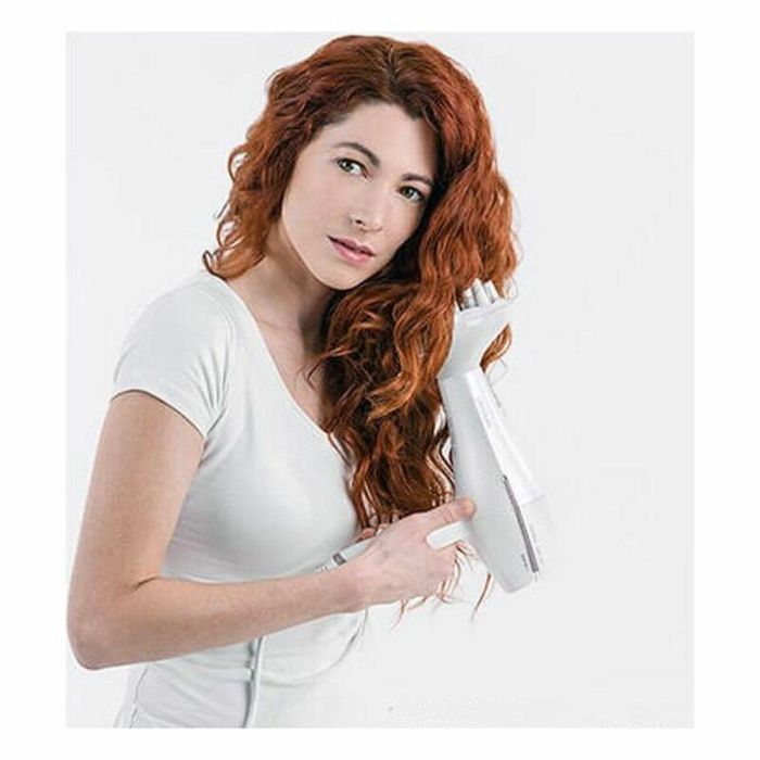 Secador de Pelo Cecotec AC Bamba IoniCare 5300 Maxi Aura 2200W 1850-2200 W Blanco 1 Secador de Pelo Cecotec AC Bamba IoniCare 5300 Maxi Aura 2200W 1850-2200 W Blanco 1
