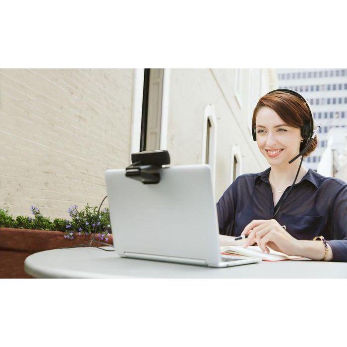 Logitech C930e Webcam para Negocios, HD 1080p/30fps, Campo de Visión de 90°, Certificada para Skype Empresarial y Microsoft Teams 7 Logitech C930e Webcam para Negocios, HD 1080p/30fps, Campo de Visión de 90°, Certificada para Skype Empresarial y Microsoft Teams 7