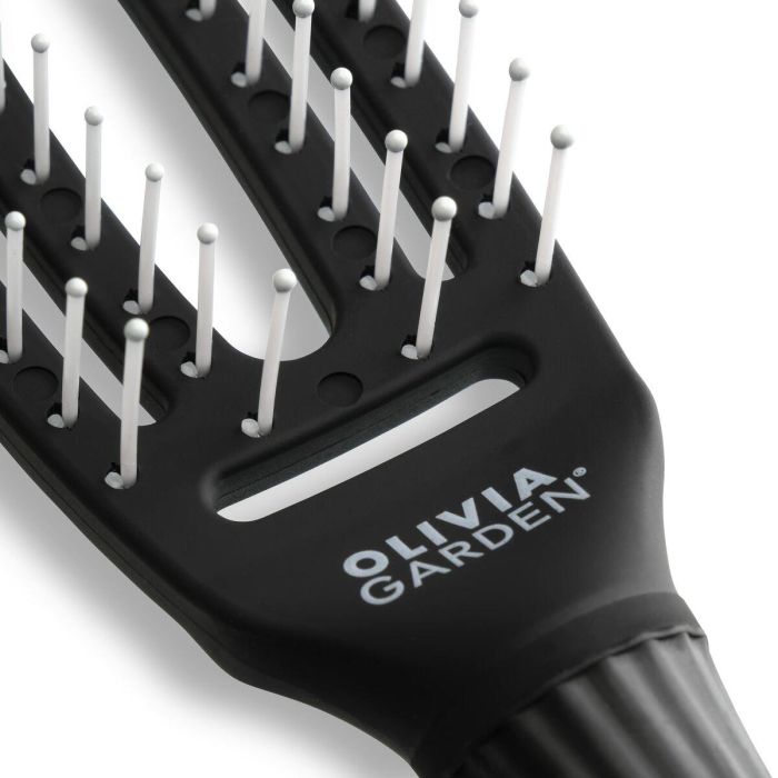 Olivia Garden FINGERBRUSH Cepillo para el Pelo Curvado Ventilado Desenredante y Secado Rápido con Cerdas de Nylon Negro Pequeño 1 u 1 Olivia Garden FINGERBRUSH Cepillo para el Pelo Curvado Ventilado Desenredante y Secado Rápido con Cerdas de Nylon Negro Pequeño 1 u 1