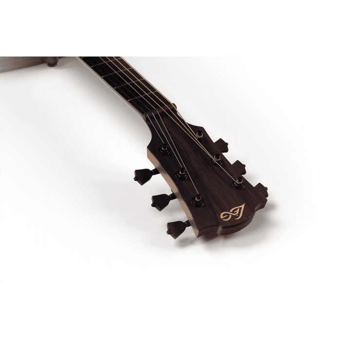 Guitarra Acústica Lâg Auditorium Tramontane 318 - Natural 5 Guitarra Acústica Lâg Auditorium Tramontane 318 - Natural 5