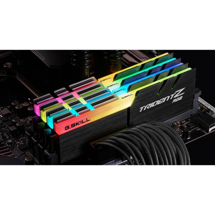 G.Skill DIMM 32 GB 3600 (4x 8 GB) Quad-Kit (schwarz, F4-3600C18Q-32GTZR, Trident Z RGB, INTEL XMP) 3 G.Skill DIMM 32 GB 3600 (4x 8 GB) Quad-Kit (schwarz, F4-3600C18Q-32GTZR, Trident Z RGB, INTEL XMP) 3