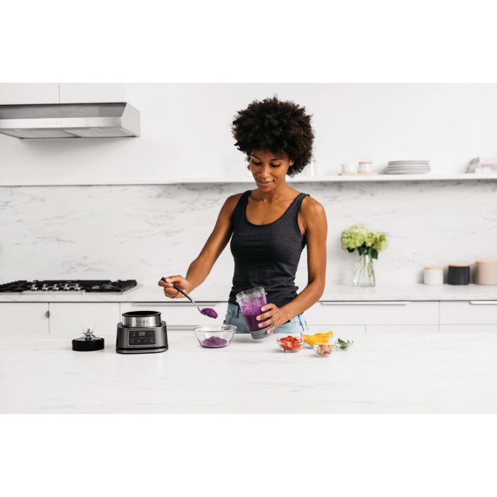 Ninja CB100EU Batidora de Vaso Power Nutri 2 en 1, 1100W, con Bol y Vaso, Tecnología Smart Torque y Auto-iQ 3 Ninja CB100EU Batidora de Vaso Power Nutri 2 en 1, 1100W, con Bol y Vaso, Tecnología Smart Torque y Auto-iQ 3