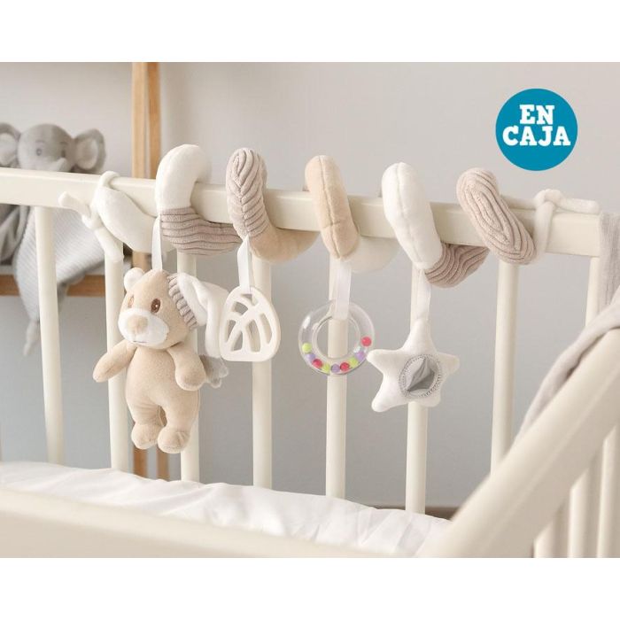 KioKids Peluche Espiral Osito Beige para Cuna y Silla de Paseo con Sonajero y Mordedor desde 0 Meses Colección Dolci Amici Con Caja KioKids Peluche Espiral Osito Beige para Cuna y Silla de Paseo con Sonajero y Mordedor desde 0 Meses Colección Dolci Amici Con Caja