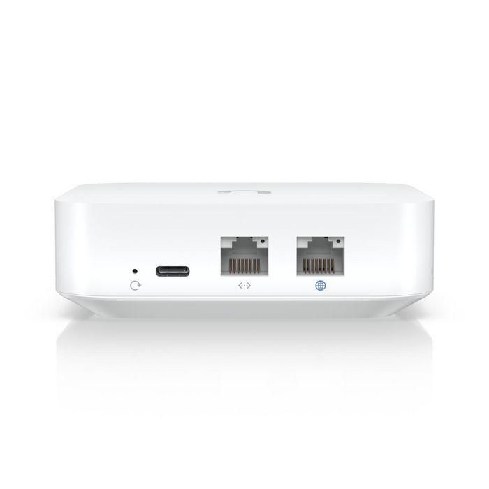 Ubiquiti Up to 10x routing performance increase over USG (tested with IPS/IDS, QoS, and Smart Queues)Managed with a Cloud Key, Official UniFi Hosting, or UniFi Network Server 5