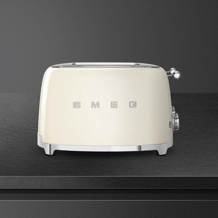 Smeg Tostadora 4 Rebanadas Estilo 50's Crema TSF03CREU 1
