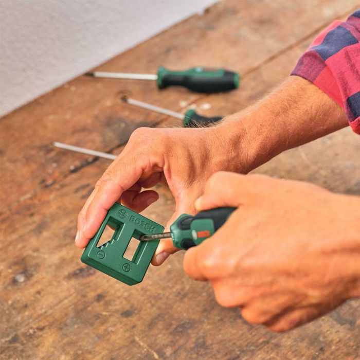 Bosch BOS4053423304398 Magnetizador/desmagnetizador para destornilladores/puntas, 2 imanes de ferrita, campo magnético min. 90 mT 2 Bosch BOS4053423304398 Magnetizador/desmagnetizador para destornilladores/puntas, 2 imanes de ferrita, campo magnético min. 90 mT 2