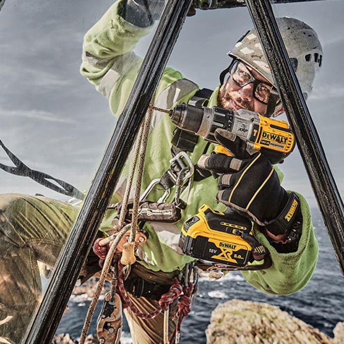 Dewalt DCD996P2 Taladro Percutor XRP 18V con Mandril 13mm, Batería 5.0Ah y Motor Sin Escobillas 4