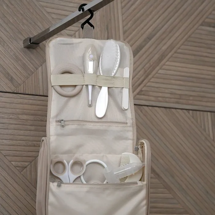 Beaba Neceser con 10 Accesorios, Arcilla - BEA3384349204235