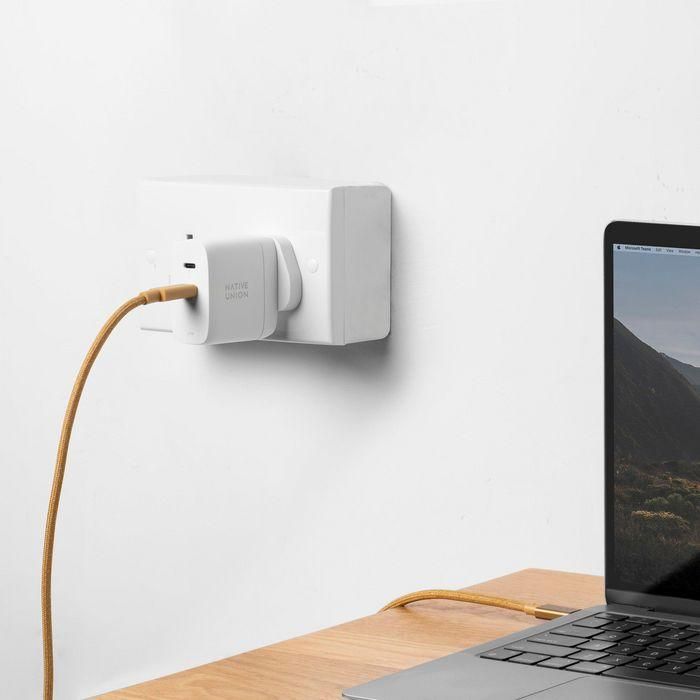 Native Union Fast Gan Charger Pd 67W. White. Int.l 3 Native Union Fast Gan Charger Pd 67W. White. Int.l 3