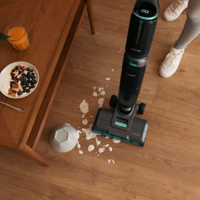 Fregona Eléctrica con Dosificador de Spray Cecotec FreeGo Wash&Vacuum Spray 250 W 700 ml 1 Fregona Eléctrica con Dosificador de Spray Cecotec FreeGo Wash&Vacuum Spray 250 W 700 ml 1