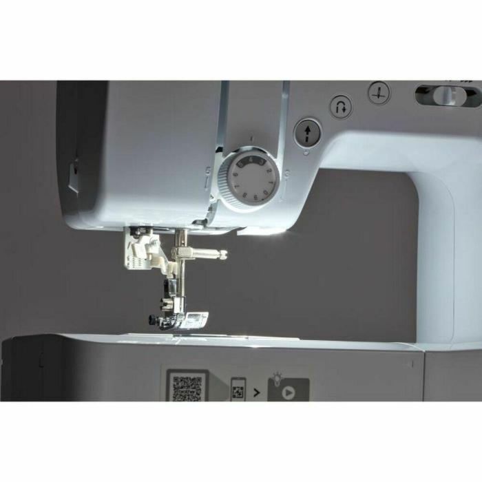 Máquina de coser electrónica BROTHER FS40s-40 puntadas-Sistema de enhebrado de agujas-Pantalla LCD-Teclas de selección-Brazo libre 3