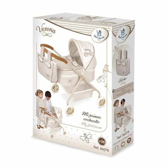 Decuevas Coche de Muñeca Verona, Cochecito de Juguete para Muñecas de hasta 42 cm, Dimensiones 35x50x56 cm, Edad Mínima 3 Años Decuevas Coche de Muñeca Verona, Cochecito de Juguete para Muñecas de hasta 42 cm, Dimensiones 35x50x56 cm, Edad Mínima 3 Años