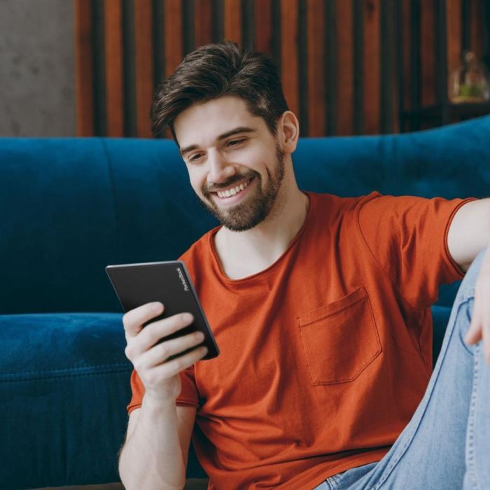 PocketBook Verse Pro Color - Lector electrónico 6'' con pantalla E Ink Kaleido 3, SMARTlight, resistencia al agua IPX8, 16GB 7 PocketBook Verse Pro Color - Lector electrónico 6'' con pantalla E Ink Kaleido 3, SMARTlight, resistencia al agua IPX8, 16GB 7