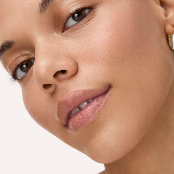 Pintalabios Catrice CARE IN CLOURS 3 g 2 Pintalabios Catrice CARE IN CLOURS 3 g 2