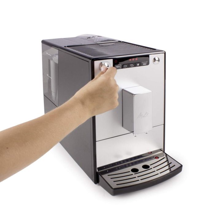 Melitta E950-103 Caffeo Solo Máquina de espresso automática, molinillo integrado, 15 bar, depósito 1.2L agua y 120g granos, Plata 3