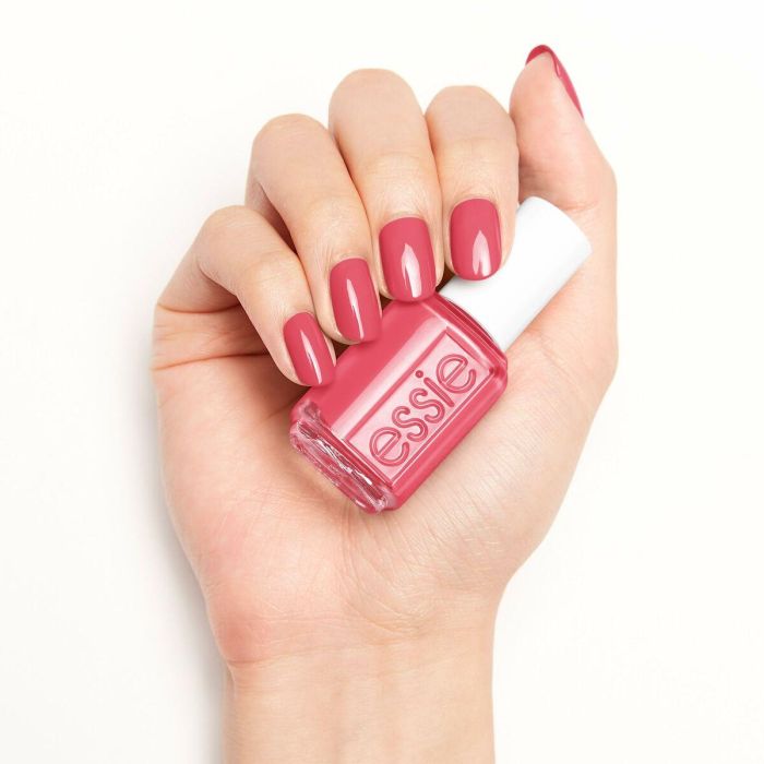 Essie Nail Color #679-Flying Solo Pink 13,5 mL 679-flying solo (pink) 2 Essie Nail Color #679-Flying Solo Pink 13,5 mL 679-flying solo (pink) 2