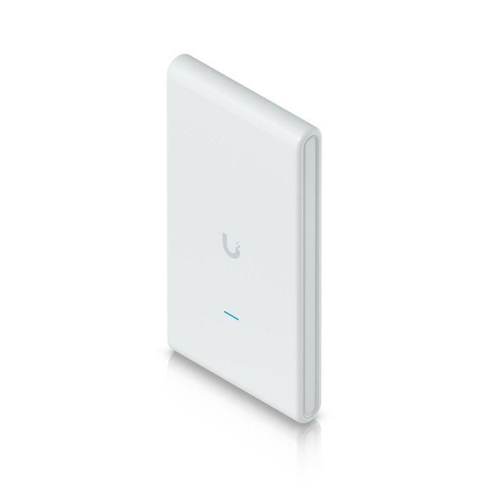 Ubiquiti Wi-Fi 6, 2x GbE RJ45, PoE, IPX6, UV-stabilized polycarbonate 6 Ubiquiti Wi-Fi 6, 2x GbE RJ45, PoE, IPX6, UV-stabilized polycarbonate 6