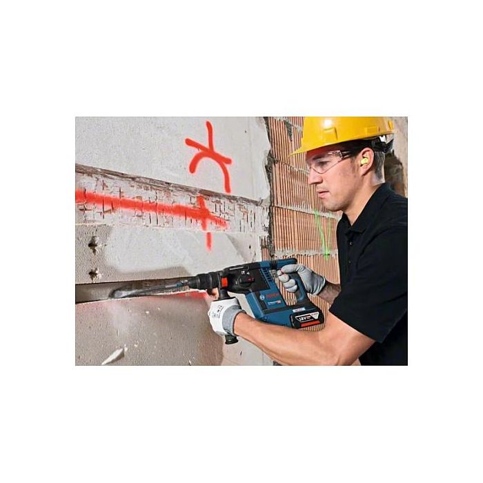 Bosch Taladro Percutor GBH 18V-26 F SDS Plus Profesional con Motor Brushless, Energía de Impacto 2.6J, 18V, Incluye 2 Baterías 5.5Ah y Maletín GAL 1880CV GD1 4