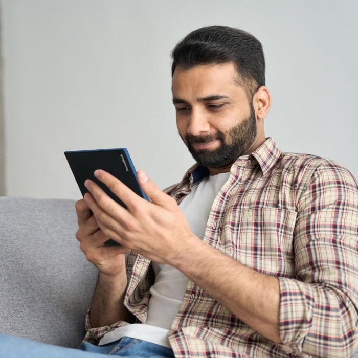 PocketBook Verse Pro - Lector de eBooks 6" con Audiolibros Bluetooth, SMARTlight, Resistente al Agua IPX8, 16 GB, Color Azure o Passion Red PocketBook Verse Pro - Lector de eBooks 6" con Audiolibros Bluetooth, SMARTlight, Resistente al Agua IPX8, 16 GB, Color Azure o Passion Red