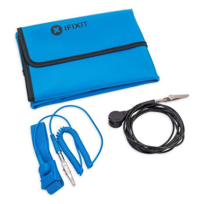 iFixit Alfombrilla Antiestática Portátil para Electrónica Sensible, Plegable, con Cable a Tierra y Muñequera