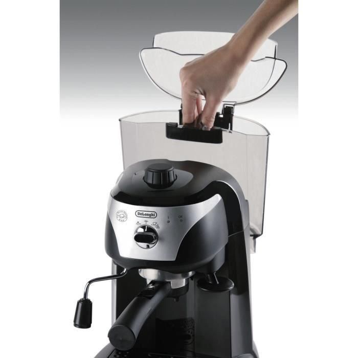 Cafetera espresso clásica DELONGHI EC221B - Negro 5 Cafetera espresso clásica DELONGHI EC221B - Negro 5