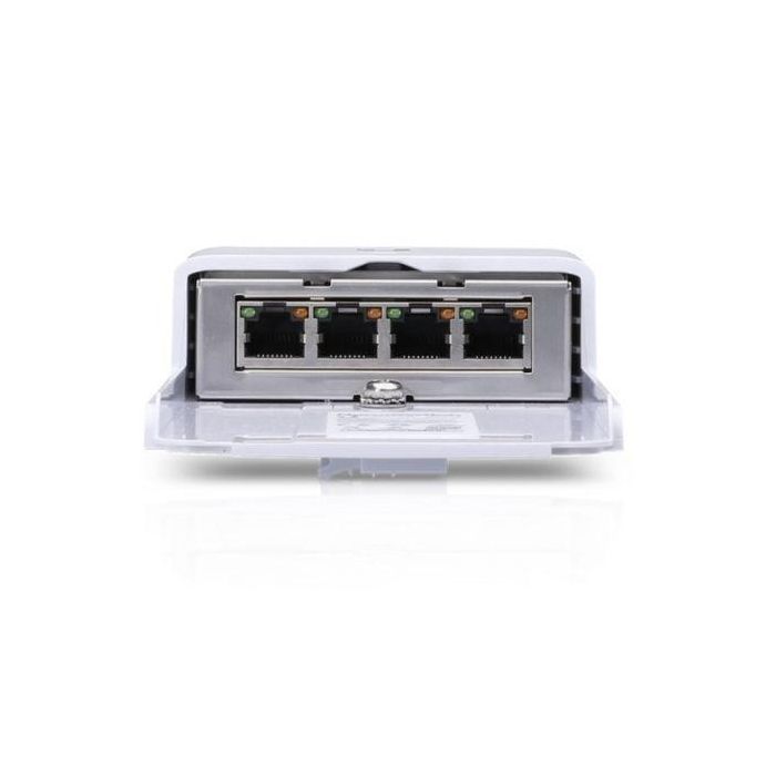 Ubiquiti NanoSwitch, RTL8367N-VB, (4) 10/100/1000 Mbps Ethernet RJ45 3 Ubiquiti NanoSwitch, RTL8367N-VB, (4) 10/100/1000 Mbps Ethernet RJ45 3