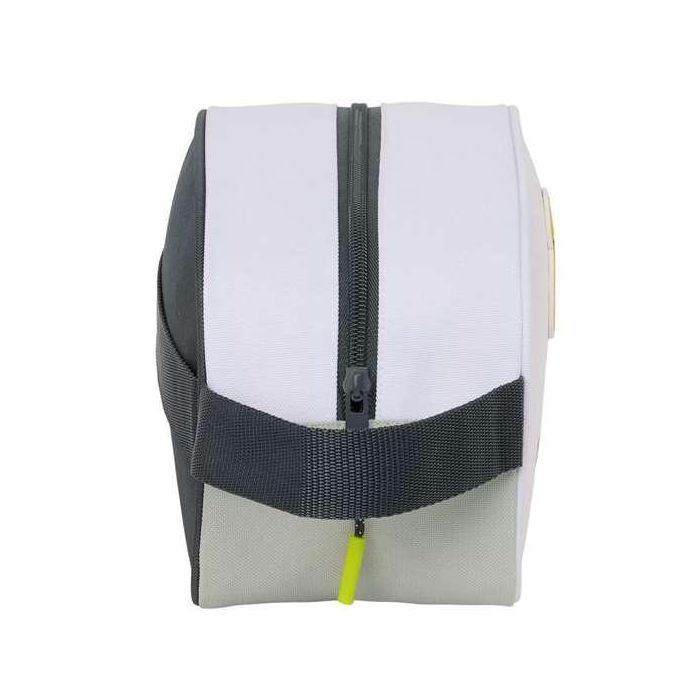 Neceser 1 asa adapt.carro real madrid equip. 25/26 26x15x12 cm 2 Neceser 1 asa adapt.carro real madrid equip. 25/26 26x15x12 cm 2
