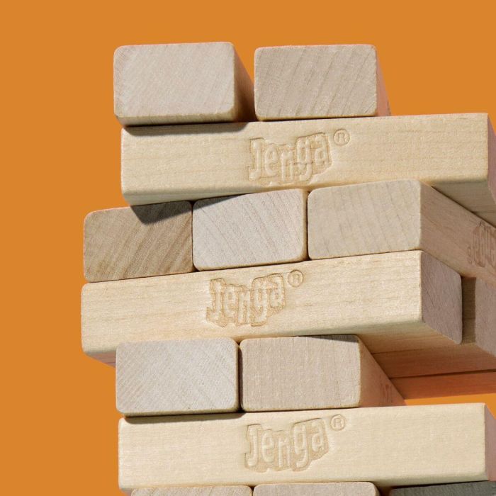 Hasbro Games G1499 Juego Jenga Clásico de Torre de Bloques. Habilidad y Estrategia para +6 años, con App Gratuita Español/Portugués 11