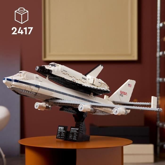 LEGO 10360 - Avión portaaviones de juguete para construir 1
