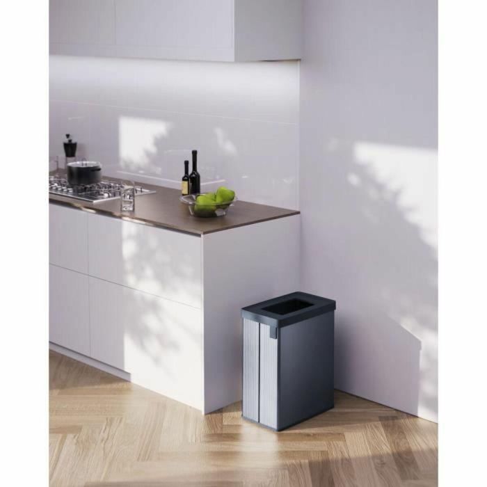 Curver VERTO Papelera de reciclaje 54 L Azul perla, plástico de alta calidad para clasificación de residuos en cocina, uso fácil e higiénico. 5 Curver VERTO Papelera de reciclaje 54 L Azul perla, plástico de alta calidad para clasificación de residuos en cocina, uso fácil e higiénico. 5