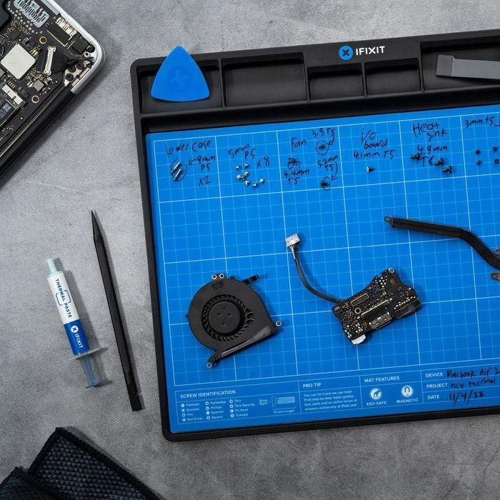 iFixit FixMat Magnetic Screw Mat con Superficie Dry-Erase para Proyectos y Organización de Tornillos 3 iFixit FixMat Magnetic Screw Mat con Superficie Dry-Erase para Proyectos y Organización de Tornillos 3