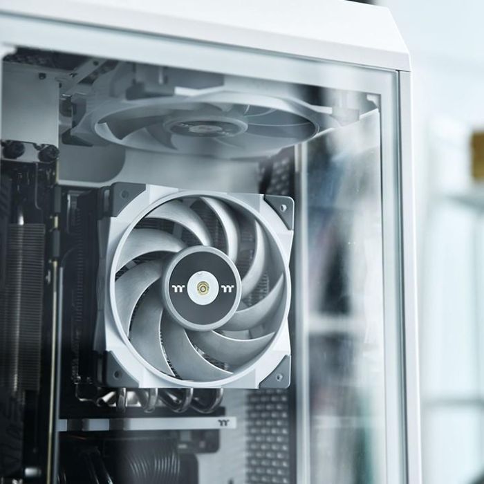 Thermaltake TOUGHFAN 14 Ventilador de Radiador 140mm, PWM, 500-2000 RPM, Silencioso, Color Blanco, Carcasa Ordenador 5