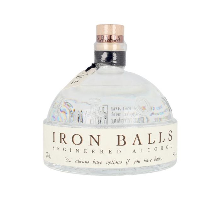 Iron Balls Ginebra 70 cl. Elaborada con cocos frescos, piñas, enebro y jengibre. Ginebra artesanal exclusiva. Iron Balls Ginebra 70 cl. Elaborada con cocos frescos, piñas, enebro y jengibre. Ginebra artesanal exclusiva.