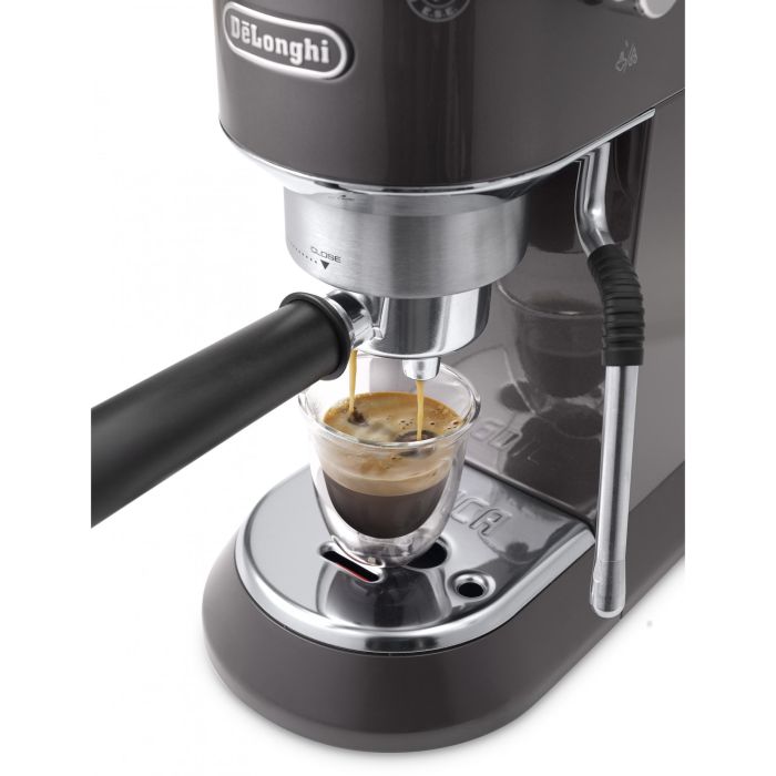 DeLonghi EC885.GY Cafetera Espresso Manual Dedica Arte, Espumador de Leche, 15 Bar, 1350W, Gris 2 DeLonghi EC885.GY Cafetera Espresso Manual Dedica Arte, Espumador de Leche, 15 Bar, 1350W, Gris 2