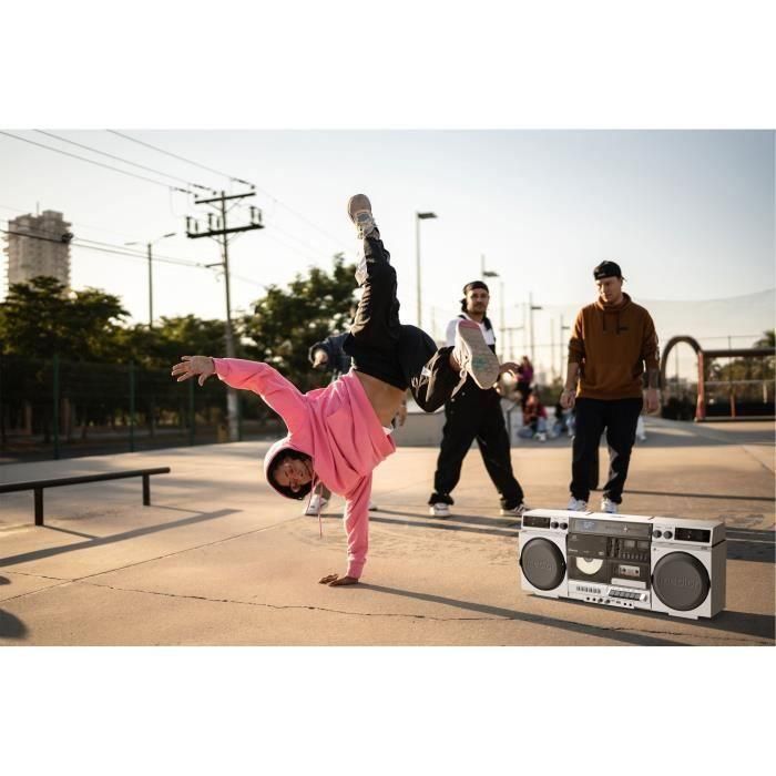 Radio FM - MEDION - Vintage - DAB+ - CD/Cassette/USB/MP3 - 2 x 10 W RMS - Plateado 5 Radio FM - MEDION - Vintage - DAB+ - CD/Cassette/USB/MP3 - 2 x 10 W RMS - Plateado 5