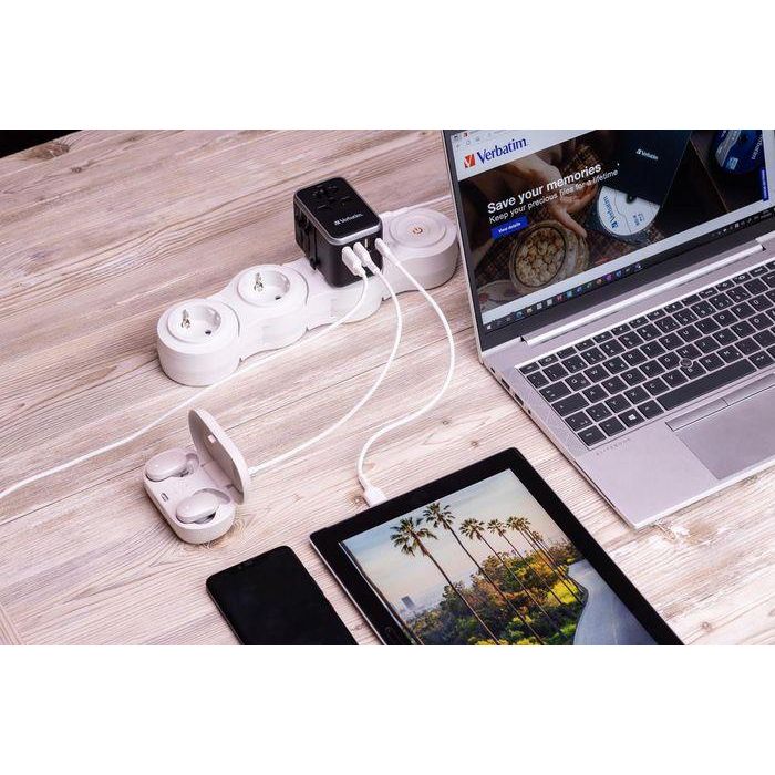 Verbatim Uta-04 Adaptador Universal De Viaje Con 1 Puerto Usb-C - 3 Puerto Usb-A - 1 Puerto Usb-C 22