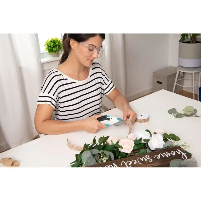 Black+Decker Tijeras Inalámbricas BCSC115-xj 3.6V con Batería de Litio y Carga USB-C 4 Black+Decker Tijeras Inalámbricas BCSC115-xj 3.6V con Batería de Litio y Carga USB-C 4