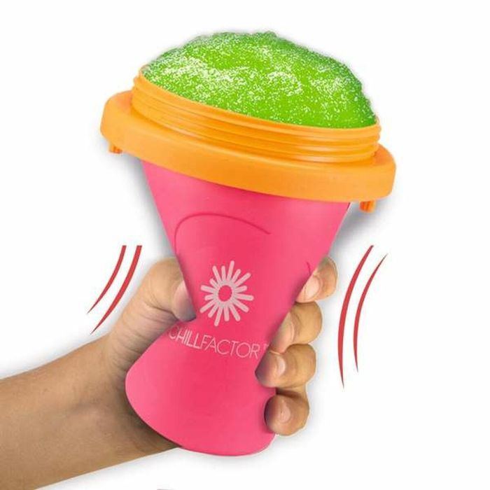 Chillfactor Máquina de granizar instantánea (congela, aprieta y disfruta) - Modelos surtidos, 10.5x10.5x18.8cm, para niños 4+ años 1 Chillfactor Máquina de granizar instantánea (congela, aprieta y disfruta) - Modelos surtidos, 10.5x10.5x18.8cm, para niños 4+ años 1