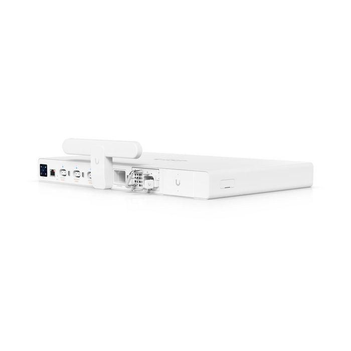 Ubiquiti SGCC steel, polycarbonate/ABS, Nano-SIM, LTE, 1x 10/100 MbE RJ45 LAN port, 3x Power TransPort ports [up to 250W (27V DC) output each, 100–240V AC, 1.3" touchscreen 3 Ubiquiti SGCC steel, polycarbonate/ABS, Nano-SIM, LTE, 1x 10/100 MbE RJ45 LAN port, 3x Power TransPort ports [up to 250W (27V DC) output each, 100–240V AC, 1.3" touchscreen 3