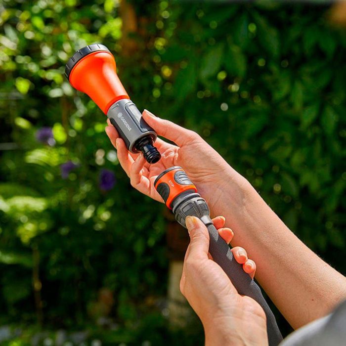 Gardena Kit Manguera Liano Xtreme Ø13 mm 1/2" 15m con Conectores, Presión 35 Bar, Tela Resistente y Ligera, Libre de Ftalatos