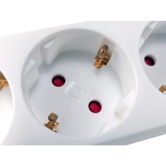 EQUIP REGLETA CON 5 TOMAS CABLE DE RED DE 1.5 METROS + 2 PUERTOS USB Y BOTON DE APAGADO ENCENDIDO 2 EQUIP REGLETA CON 5 TOMAS CABLE DE RED DE 1.5 METROS + 2 PUERTOS USB Y BOTON DE APAGADO ENCENDIDO 2