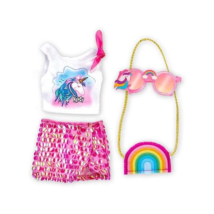 Ropa nancy un día con look de unicornio. incluye camiseta unicornio,falda de purpurina fucsia, bolso y gafas reflectantes.