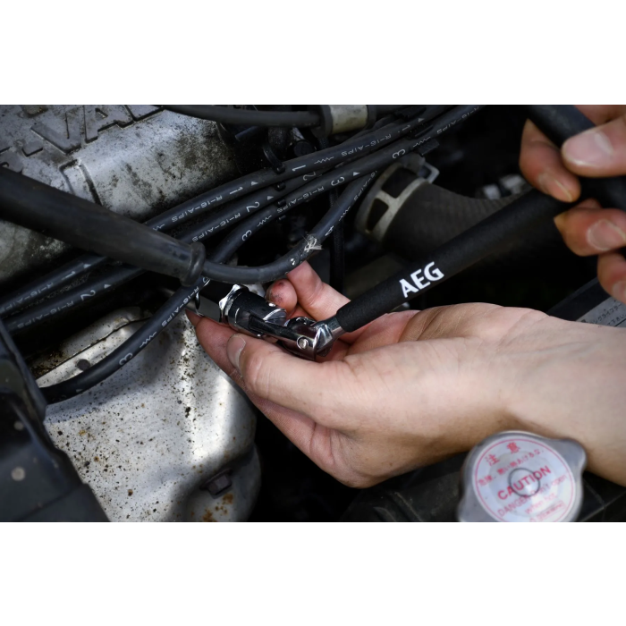 Aeg Llave Bujías Articulada con Rótula y 3 Manguitos 16-18-21mm Mango T Antideslizante Acero Inoxidable Aeg Llave Bujías Articulada con Rótula y 3 Manguitos 16-18-21mm Mango T Antideslizante Acero Inoxidable