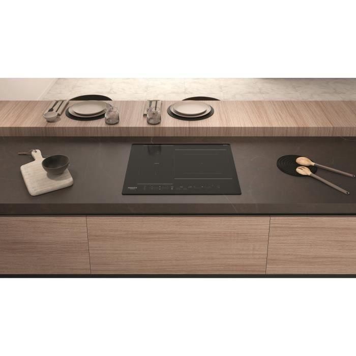 HOTPOINT HB2760BNE - Placa de inducción - 3 zonas - 7200W total - L 59 cm X D 51 cm - Negro 1 HOTPOINT HB2760BNE - Placa de inducción - 3 zonas - 7200W total - L 59 cm X D 51 cm - Negro 1