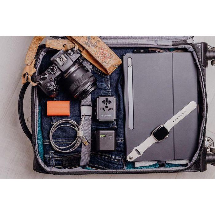 Verbatim Uta-02 Adaptador Universal De Viaje Con 1 Puerto Usb-C - 1 Puerto Usb-A 13