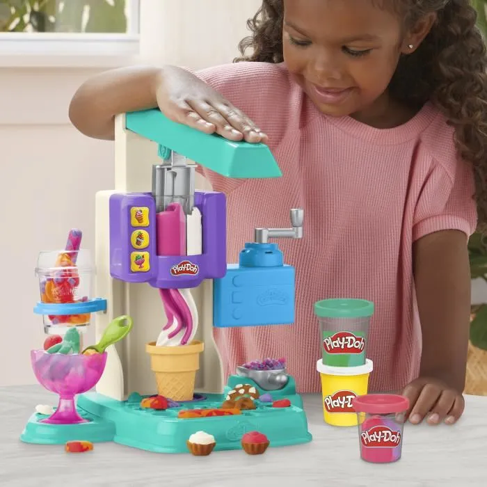 Hasbro Play-Doh Heladería Multicolor G0028 Crea Helados Divertidos con Accesorios y Moldes 2 Hasbro Play-Doh Heladería Multicolor G0028 Crea Helados Divertidos con Accesorios y Moldes 2