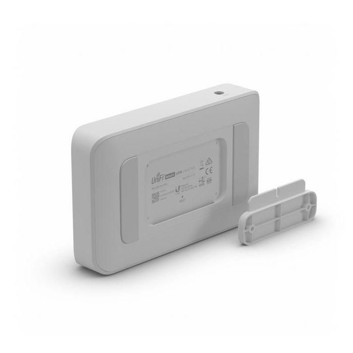 Ubiquiti Layer 2, 8 x RJ45, 4 x 802.3at PoE+, Gigabit Ethernet, 99.6 x 163.7 x 31.7 mm 5 Ubiquiti Layer 2, 8 x RJ45, 4 x 802.3at PoE+, Gigabit Ethernet, 99.6 x 163.7 x 31.7 mm 5