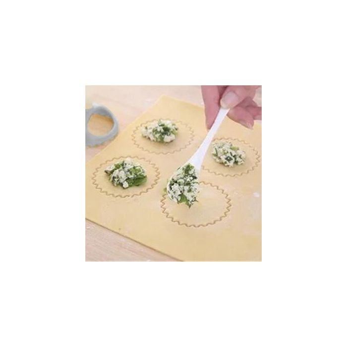 Corta Pastas Ravioli 4 Formas Quttin (12 Unidades) 1 Corta Pastas Ravioli 4 Formas Quttin (12 Unidades) 1